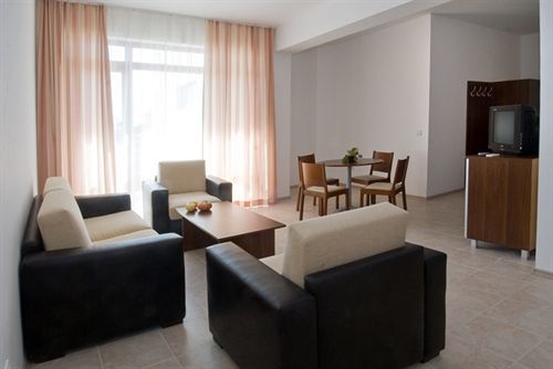 Aparthotel Lighthouse Sveti Vlas Buitenkant foto